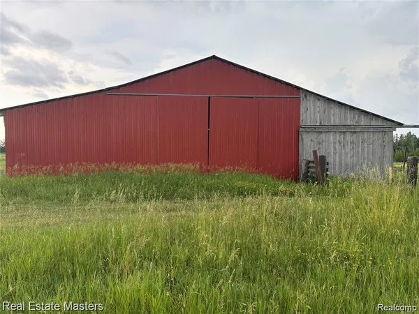 $399,000 | 300 East Hubert Road, Hubbard Lake, MI 49747