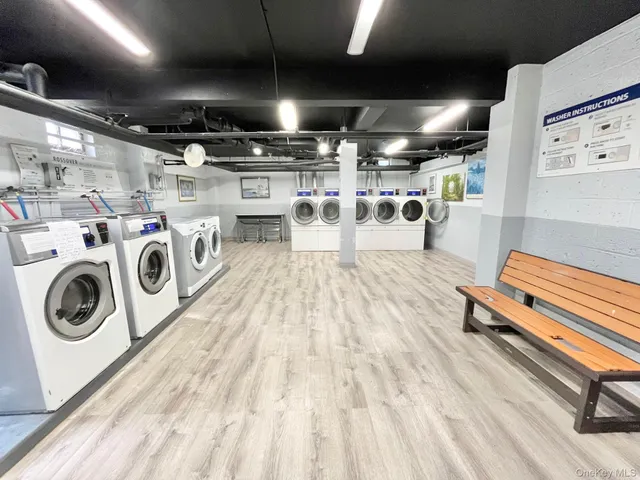 a view of kitchen with washer and dryer