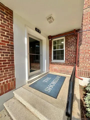 $2,600 | 210 Pelham Road, Unit 4G, New Rochelle, NY 10805