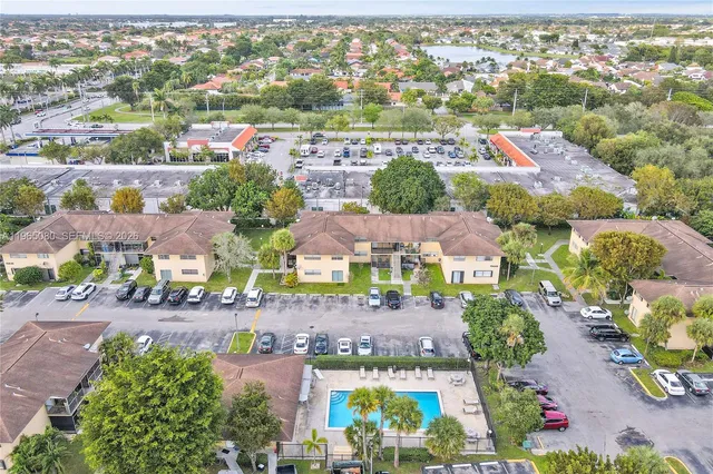 $2,200 | 15619 Southwest 73rd Cir Terrace, Unit 106, Miami, FL 33193