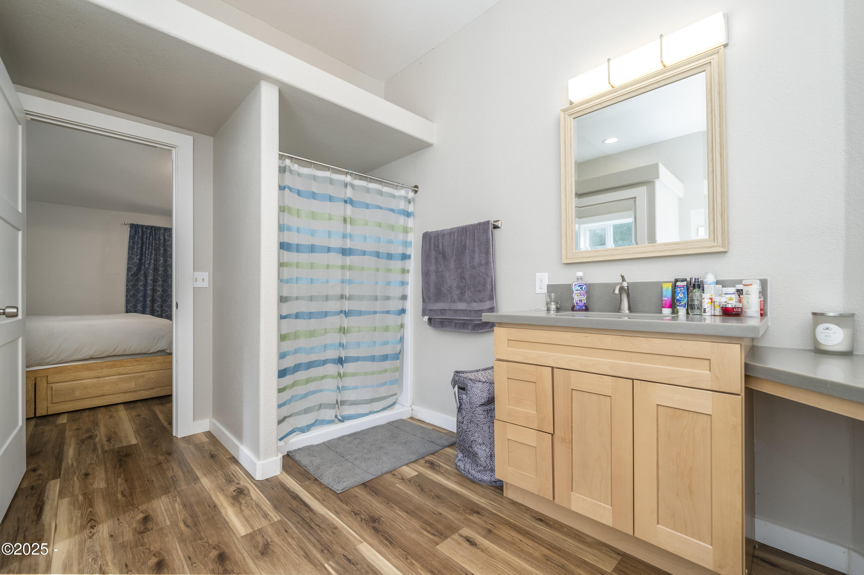 620 Northeast Ridge Drive Toledo, OR 97391 - Photo 20 of 36 Master Bath