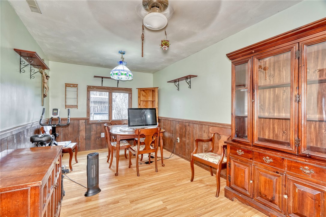 13088 Ridge Road Wolcott, NY 14590 - Photo 15 of 46 FORMAL DINING