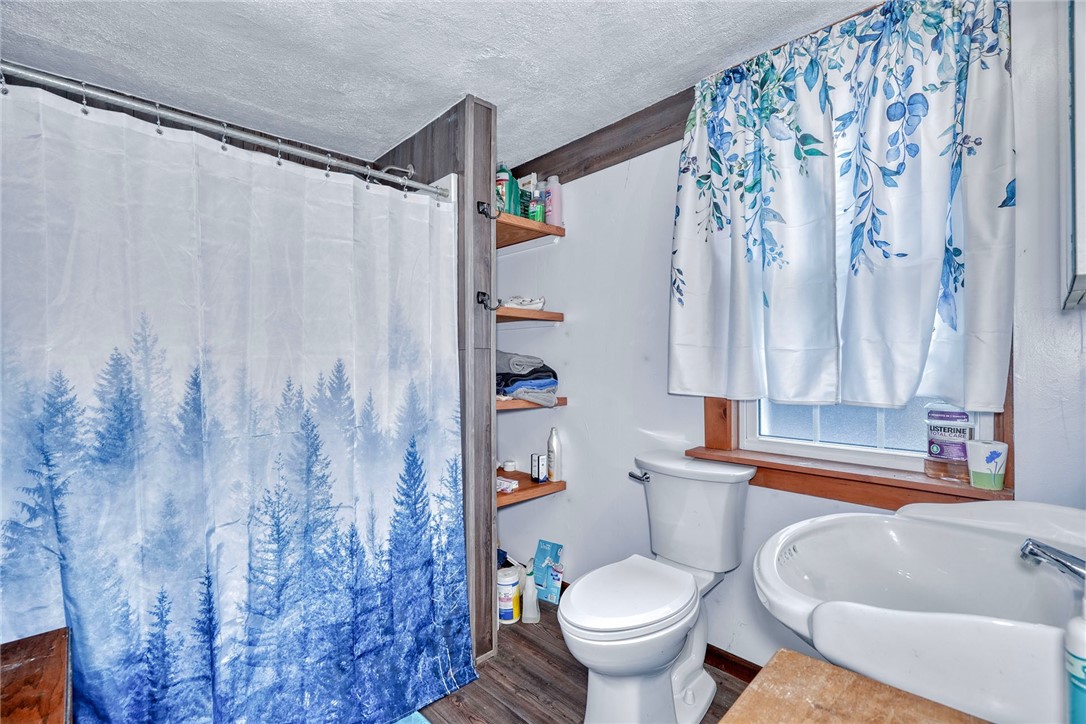 13088 Ridge Road Wolcott, NY 14590 - Photo 21 of 46 1ST FLOOR FULL BATH W/NEW OVERSIZED SHOWER