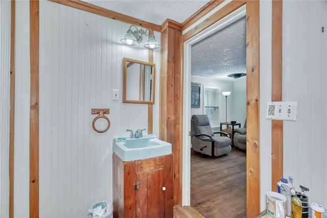 $299,900 | 13088 Ridge Road, Wolcott, NY 14590