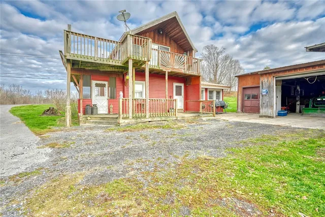 $299,900 | 13088 Ridge Road, Wolcott, NY 14590