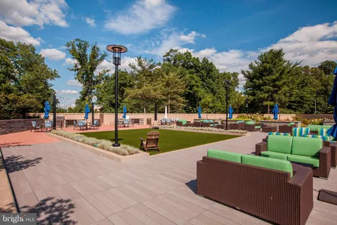 $595,000 | 5800 Nicholson Lane, Unit 1307, Rockville, MD 20852