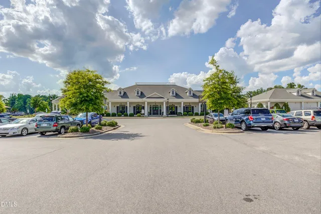 $689,900 | 205 Mint Julep Way, Holly Springs, NC 27540