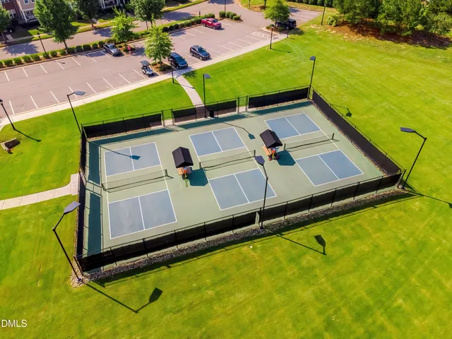 $689,900 | 205 Mint Julep Way, Holly Springs, NC 27540