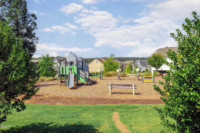 $689,900 | 205 Mint Julep Way, Holly Springs, NC 27540