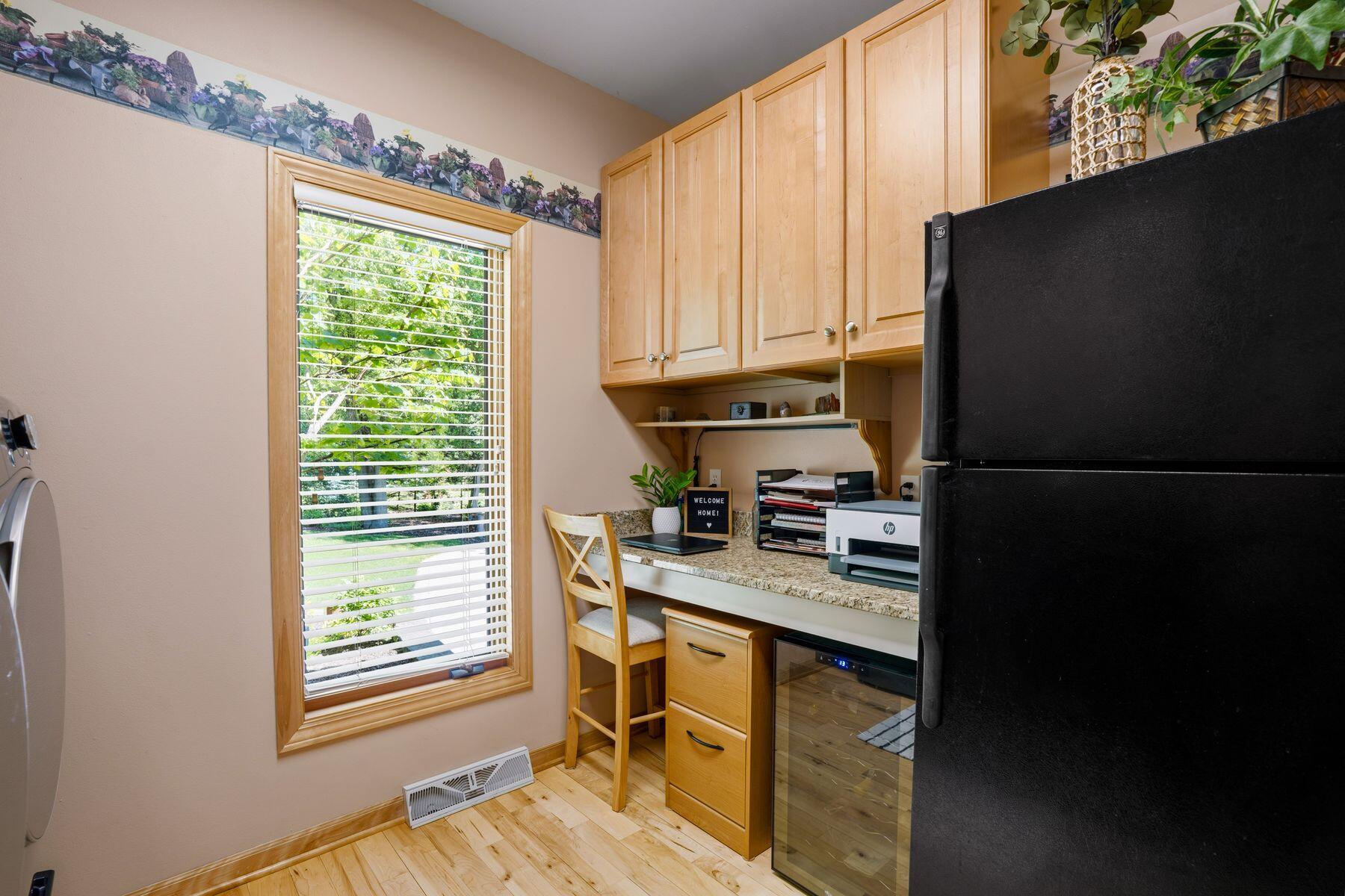W305N2373 Maple Avenue Delafield, WI 53072 - Photo 20 of 57 Desk Space in Laundry Room