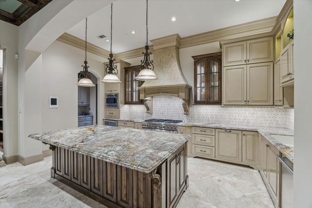 $5,197,000 | 11323 Iris Lee Lane, Houston, TX 77024