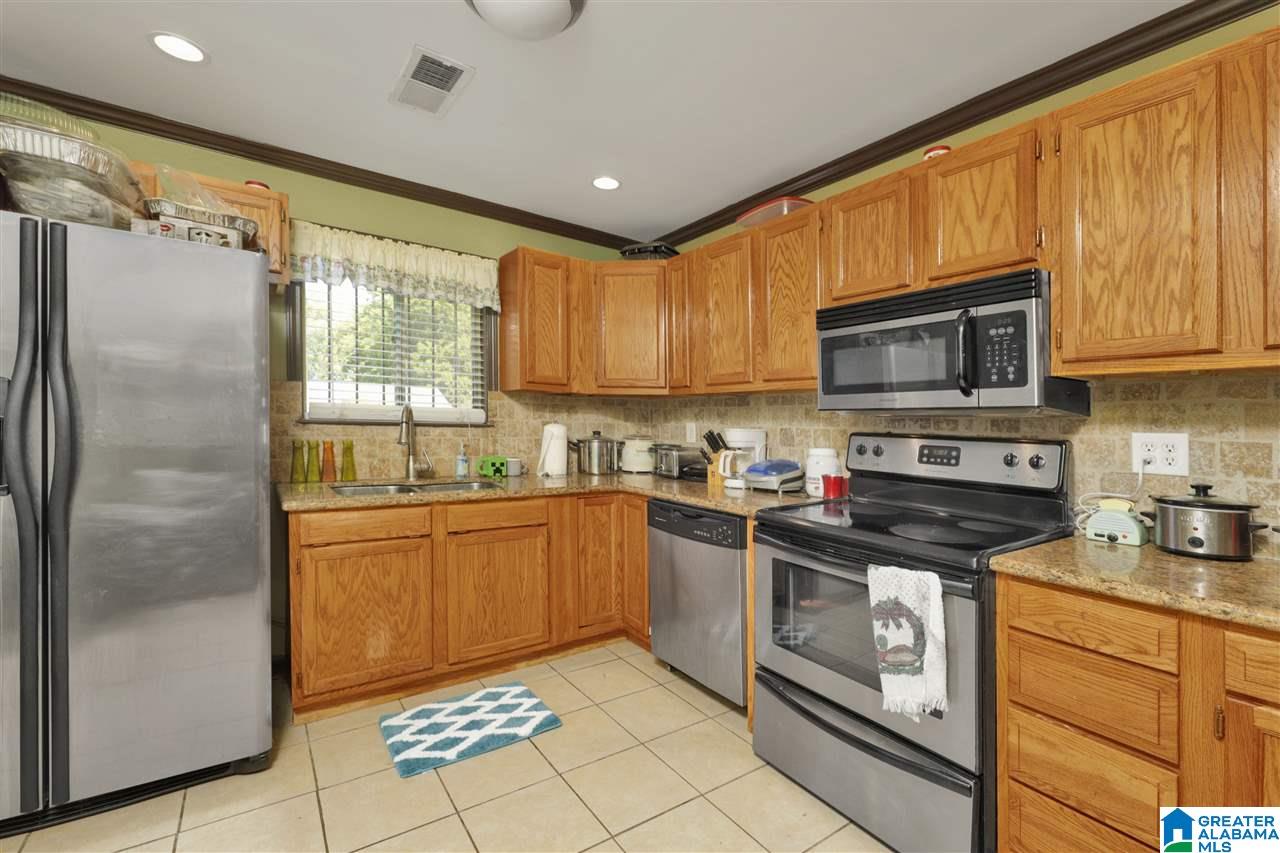 17 Spring Haven Circle Southwest Birmingham, AL 35211 - Photo 7 of 16