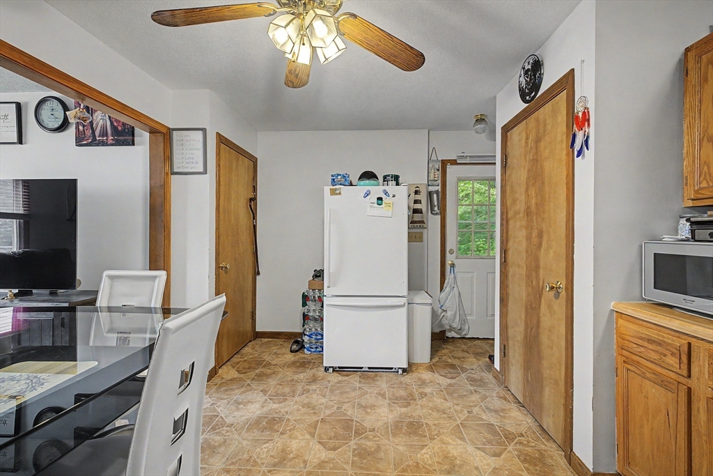 58-60 Beverly Lane Springfield, MA 01151 - Photo 22 of 35 Gallery Image 22