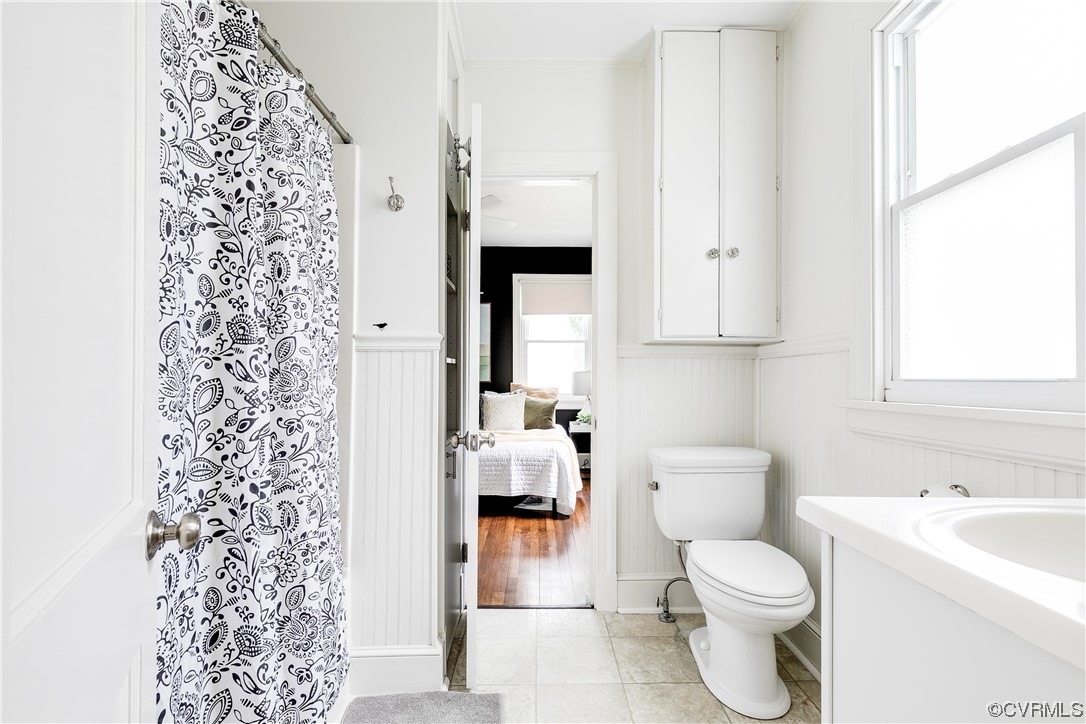 5210 Penick Road Richmond, VA 23228 - Photo 21 of 32 Bath separates Bedrm 1 & Bedrm 2