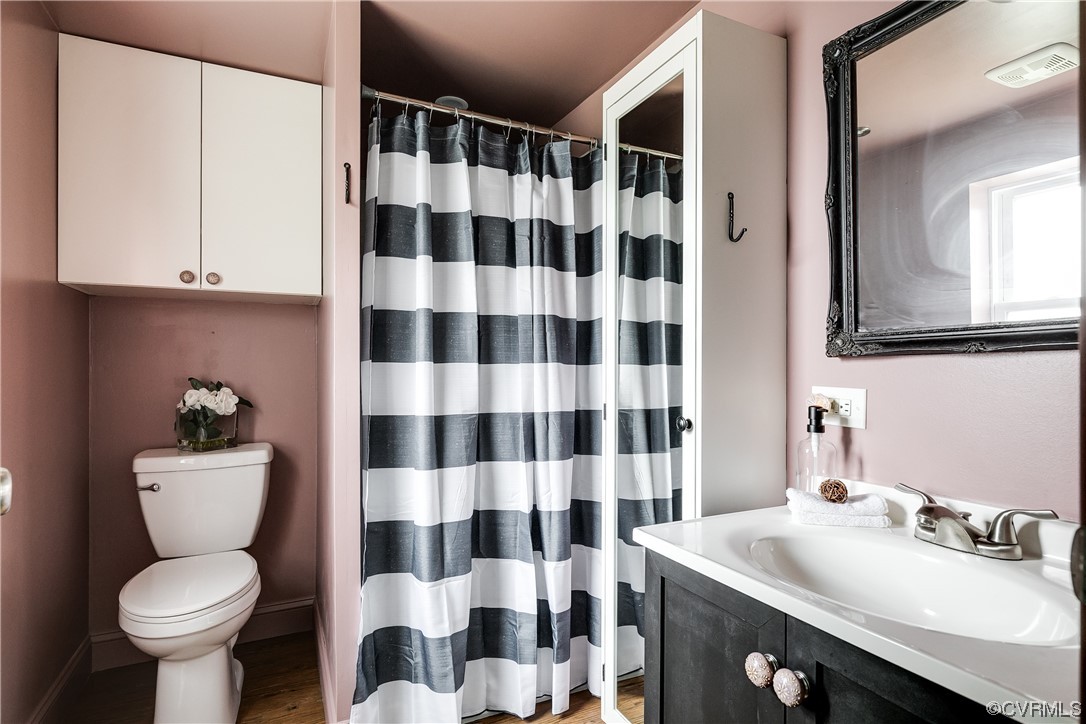 5210 Penick Road Richmond, VA 23228 - Photo 29 of 32 Apartment has full bath with step-in shower.