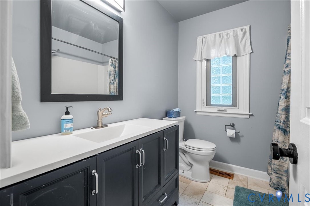 5902 Mill Spring Road Midlothian, VA 23112 - Photo 30 of 40 Primary Bedroom ensuite with vanity