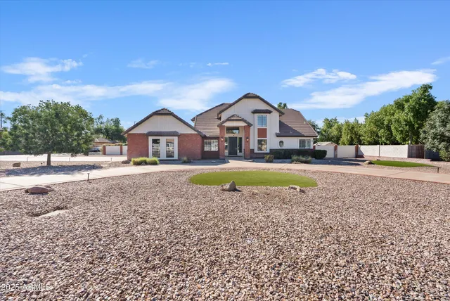 $1,455,000 | 1831 East Linda Lane, Gilbert, AZ 85234