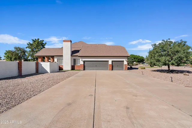 $1,455,000 | 1831 East Linda Lane, Gilbert, AZ 85234