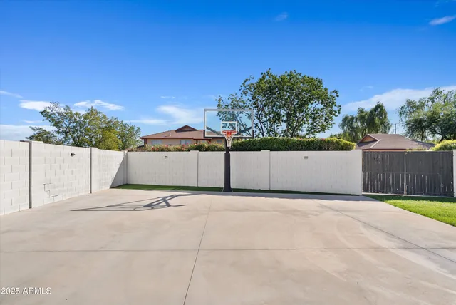 $1,455,000 | 1831 East Linda Lane, Gilbert, AZ 85234