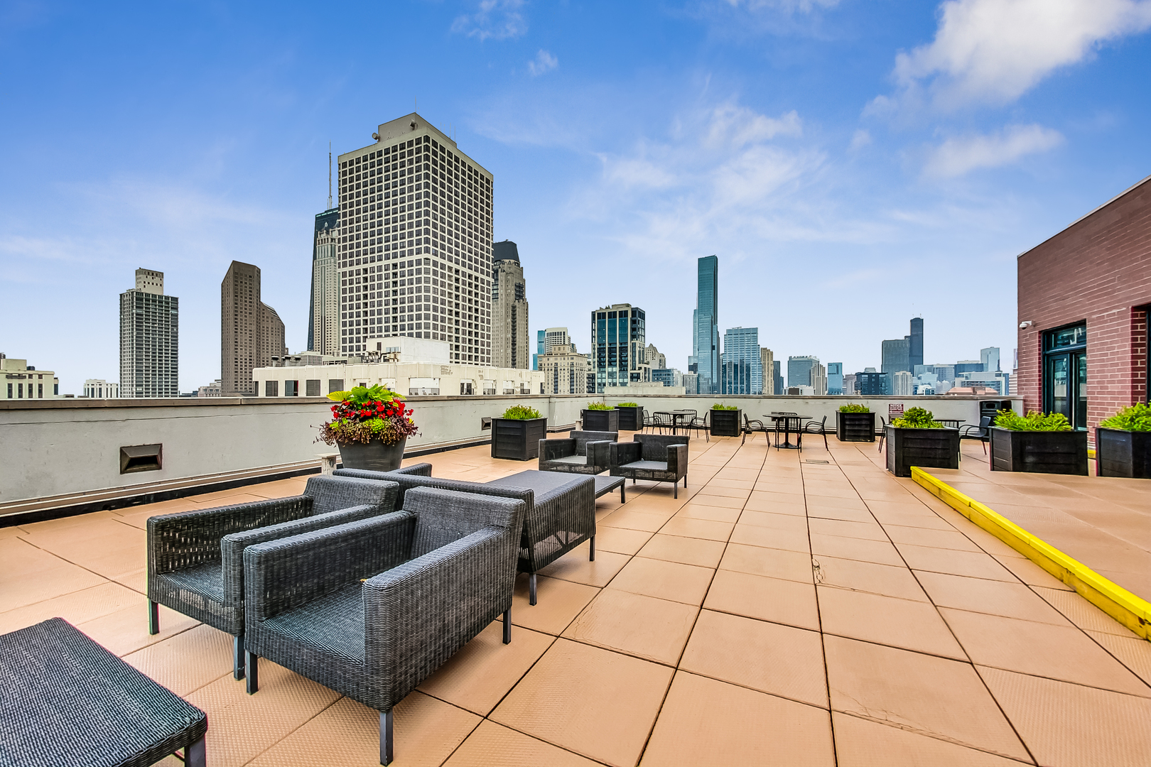 1122 North Dearborn Street, Unit 7A Chicago, IL 60610 - Photo 19 of 25 a outdoor space with lots of white furniture