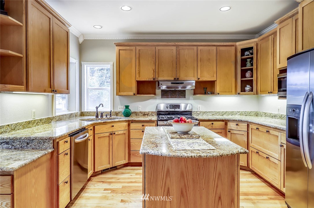 15301 Virginia Point Road Northeast Poulsbo, WA 98370 - Photo 15 of 40 Gallery Image 15