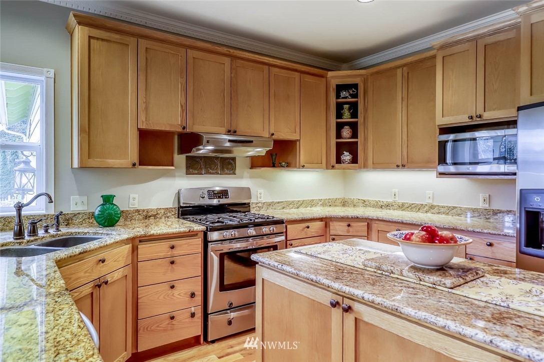 15301 Virginia Point Road Northeast Poulsbo, WA 98370 - Photo 17 of 40 Gallery Image 17
