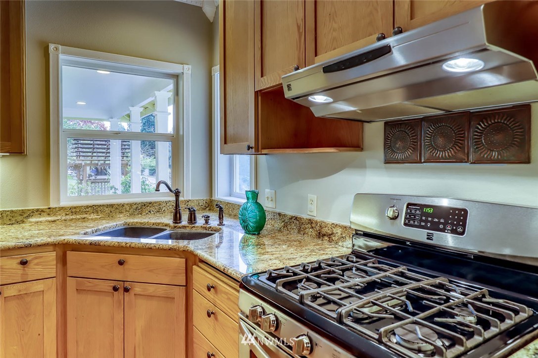15301 Virginia Point Road Northeast Poulsbo, WA 98370 - Photo 18 of 40 Gallery Image 18
