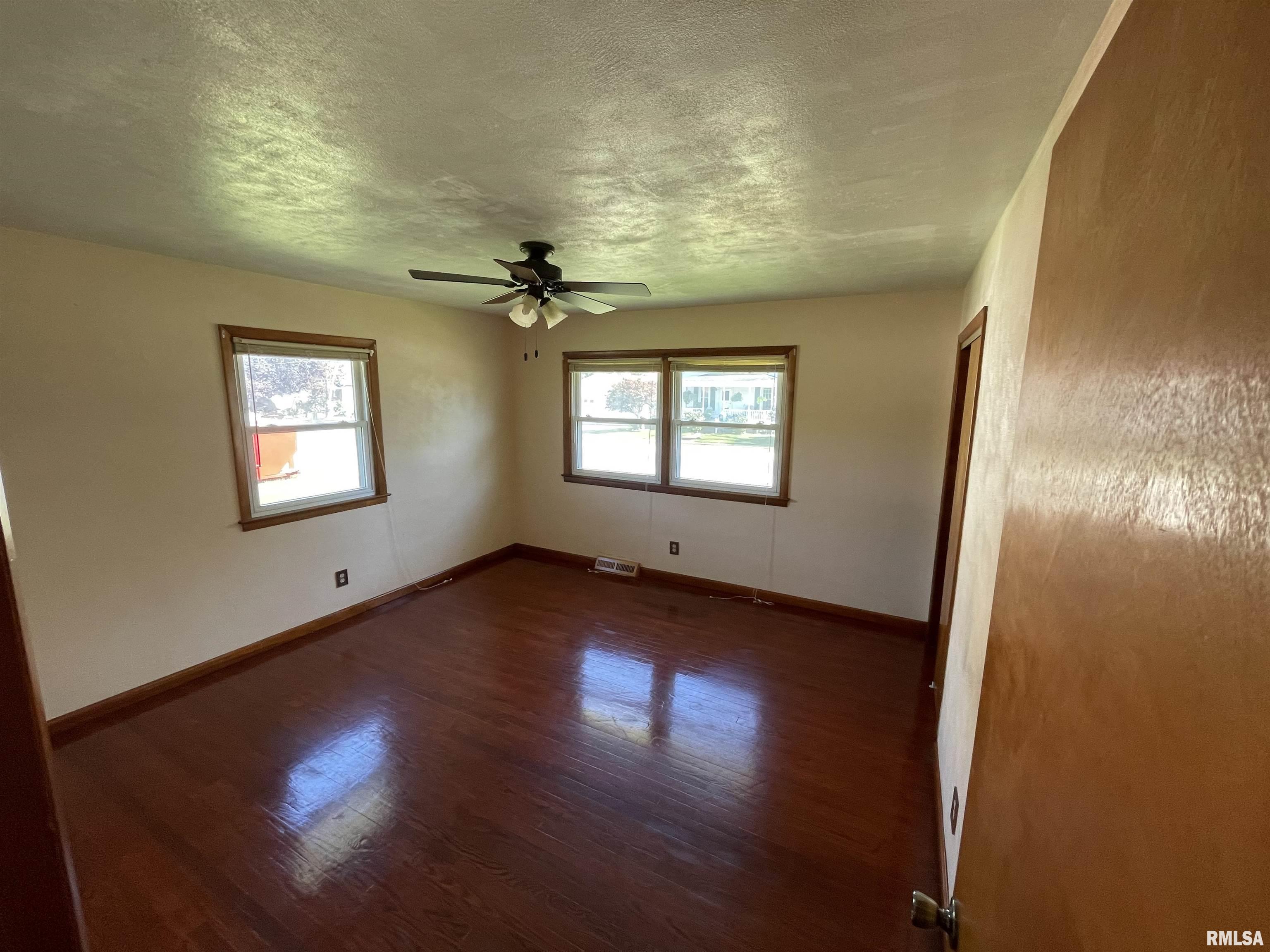 2007 North 16th Street Springfield, IL 62702 - Photo 7 of 13