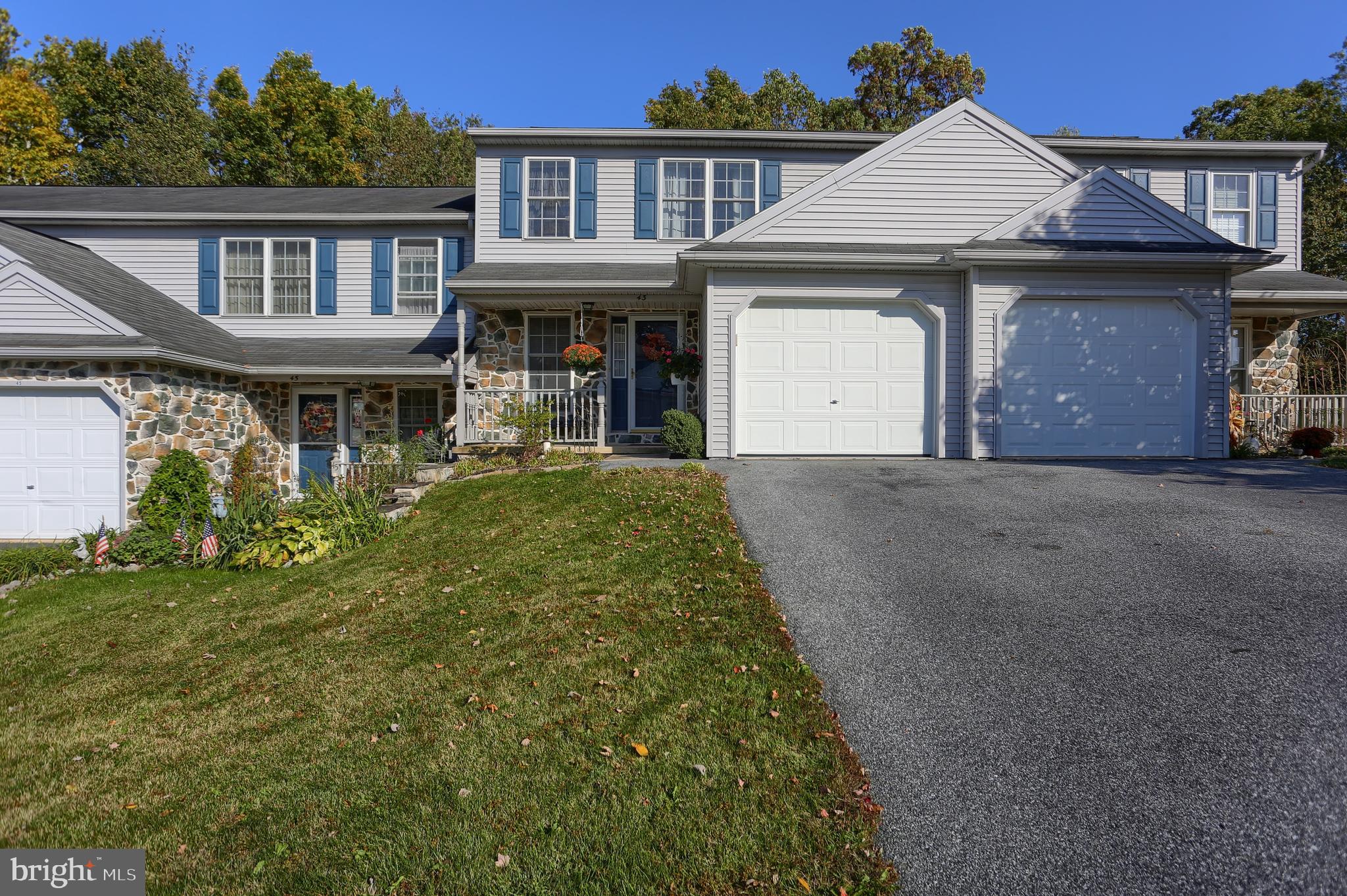 43 Heron Road Lititz, PA 17543 - Photo 2 of 32 Front View - Welcome Home!