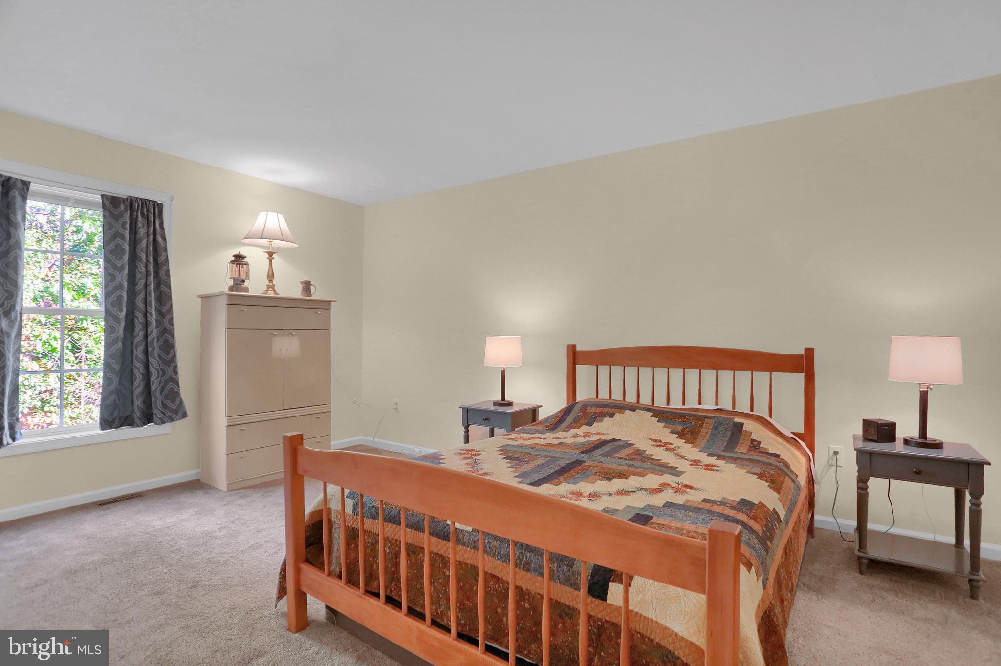 43 Heron Road Lititz, PA 17543 - Photo 22 of 32 Very Large Master Bedroom
