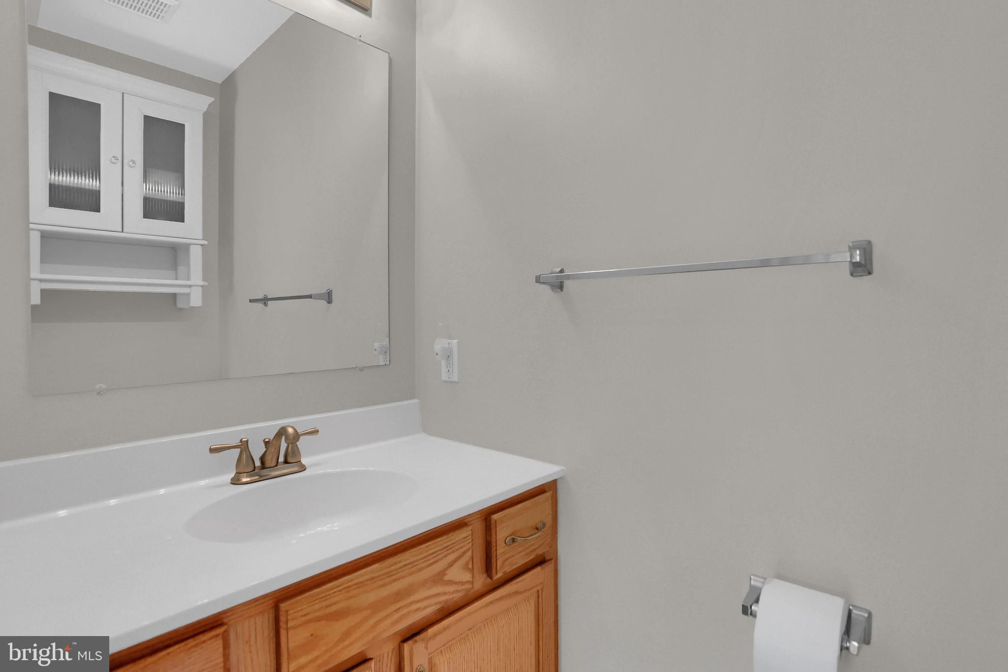 43 Heron Road Lititz, PA 17543 - Photo 6 of 32 First Floor Half Bath