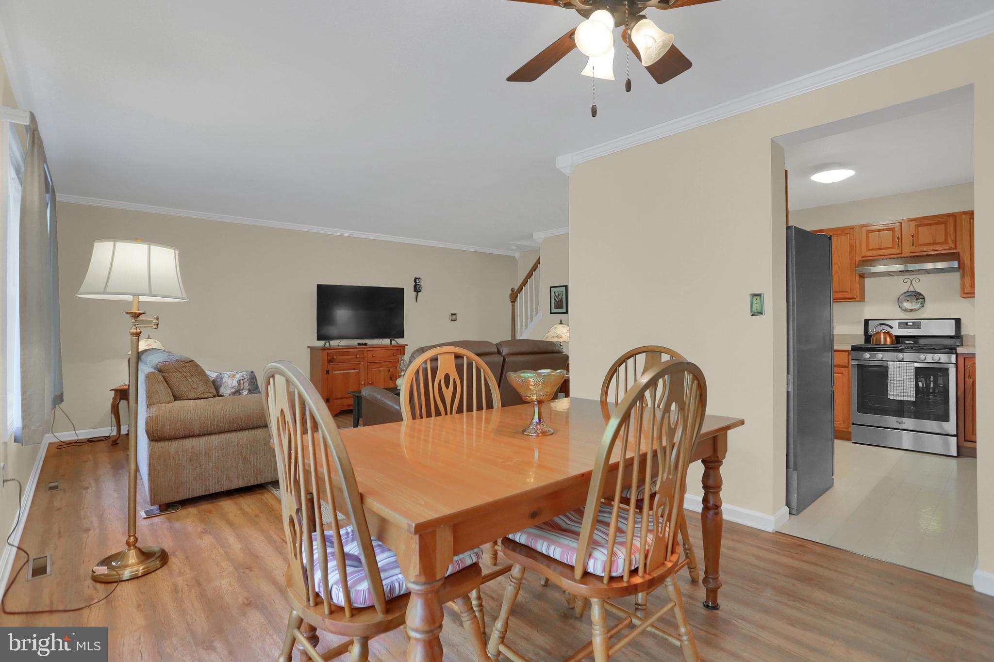 43 Heron Road Lititz, PA 17543 - Photo 10 of 32 Dining Area