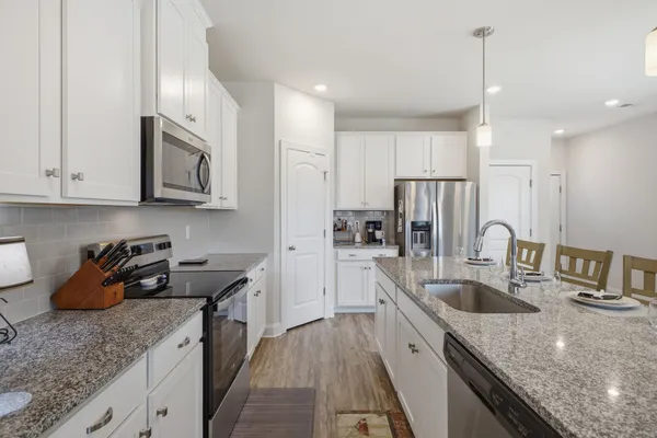 $297,900 | 1013 Mckee Court, Columbia, TN 38401