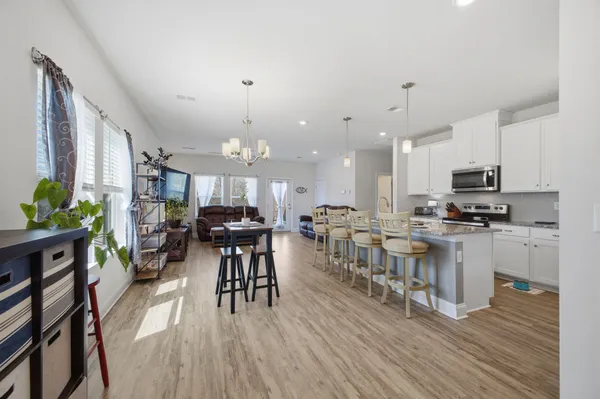 $297,900 | 1013 Mckee Court, Columbia, TN 38401