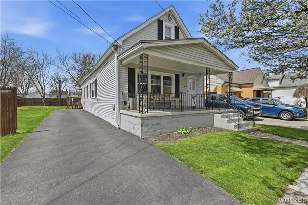 $180,000 | 232 Atlantic Avenue, Cheektowaga, NY 14212