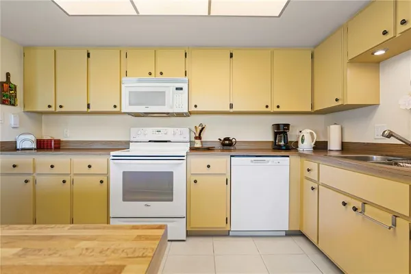$235,000 | 2 Pirates Lane, Unit 23B, Punta Gorda, FL 33955