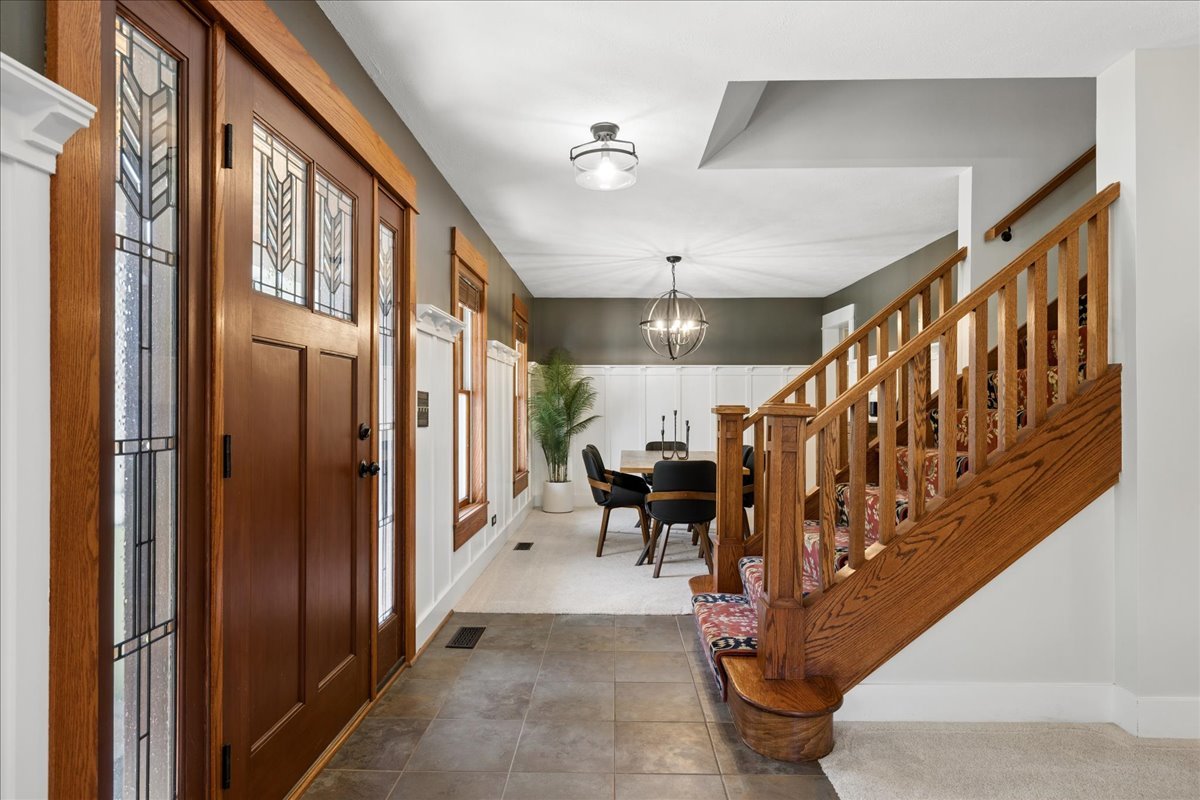 190 Old Forge Road Elgin, IL 60123 - Photo 4 of 29