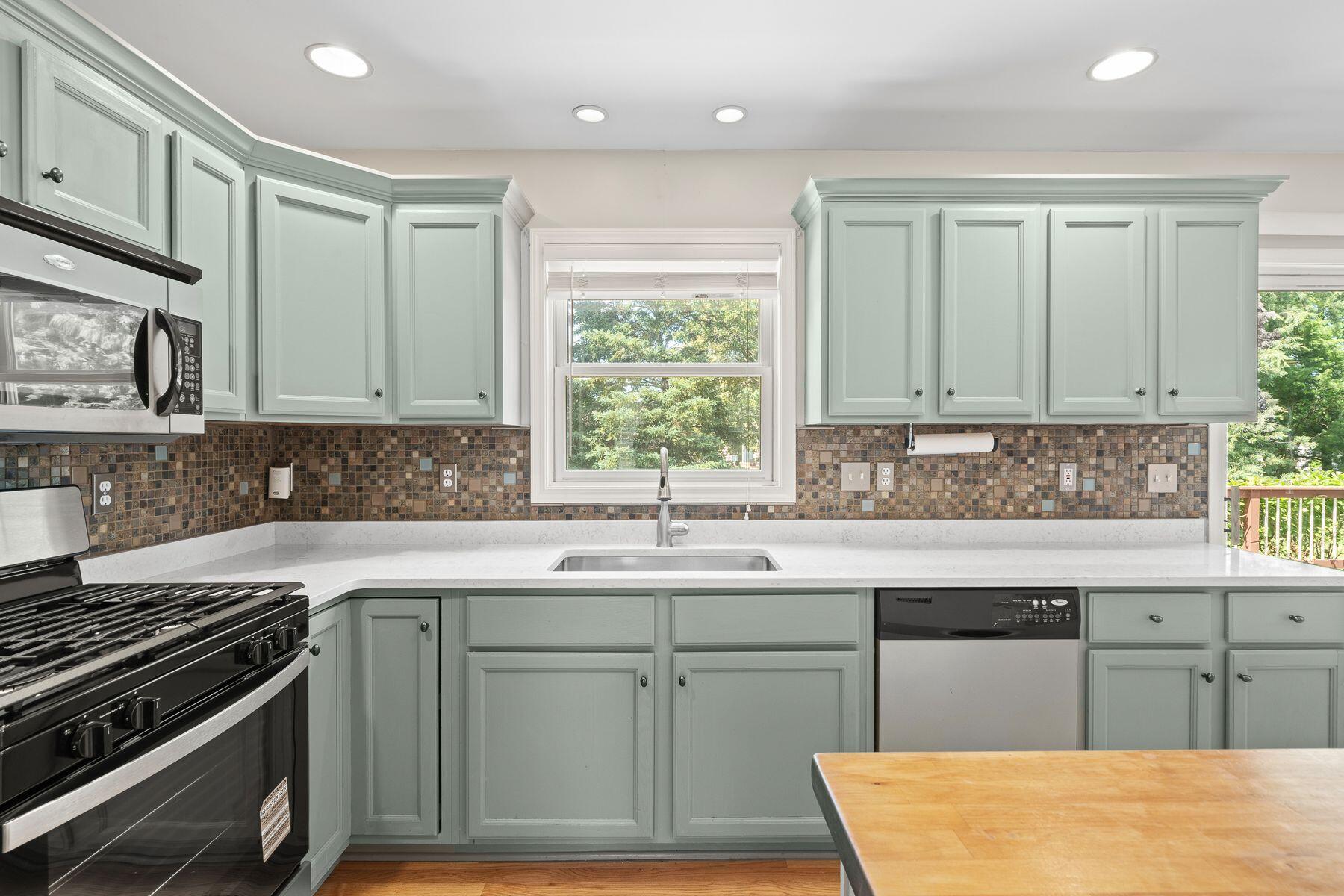 406 Lakewood Drive Williams Bay, WI 53191 - Photo 17 of 52 406 Lakewood Drive