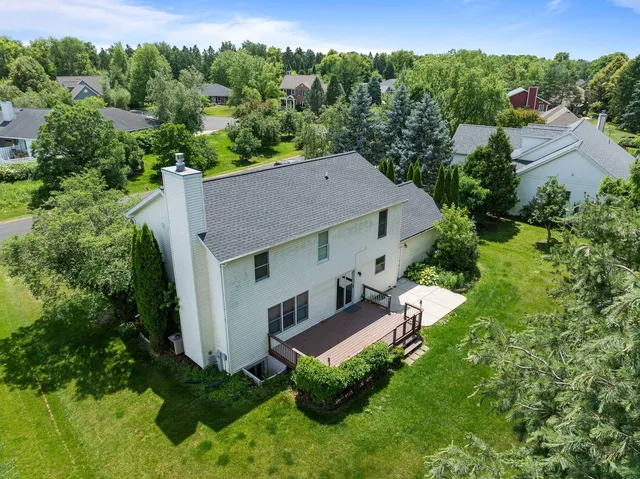 $3,400 | 406 Lakewood Drive, Williams Bay, WI 53191