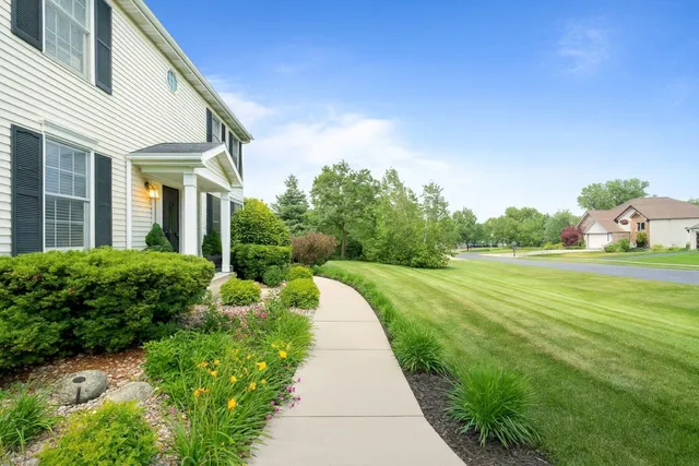 $3,400 | 406 Lakewood Drive, Williams Bay, WI 53191