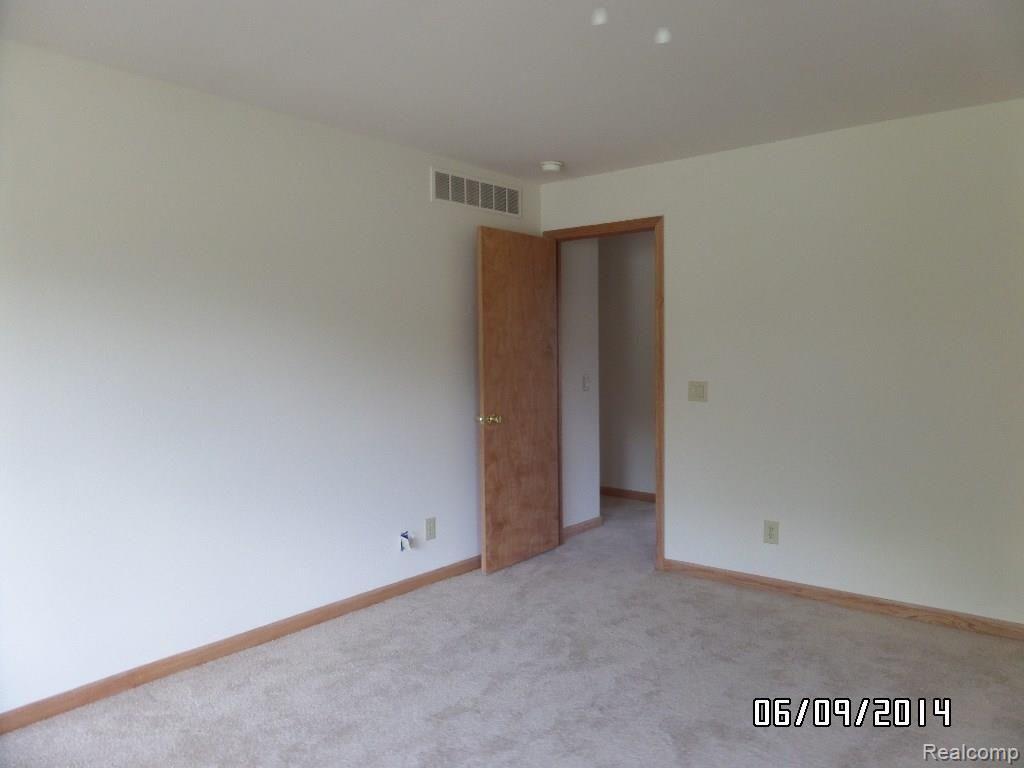 10093 South Byron Road Durand, MI 48429 - Photo 23 of 34 SAM_9669.jpg