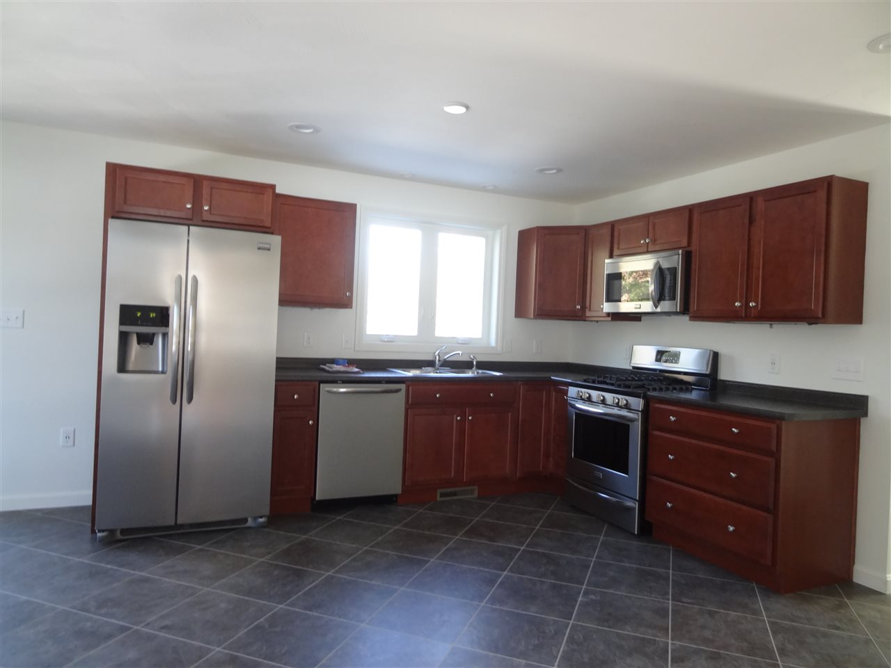 97 Falcon Ridge Road, Unit LOT#7 Milford, NH 03055 - Photo 3 of 20