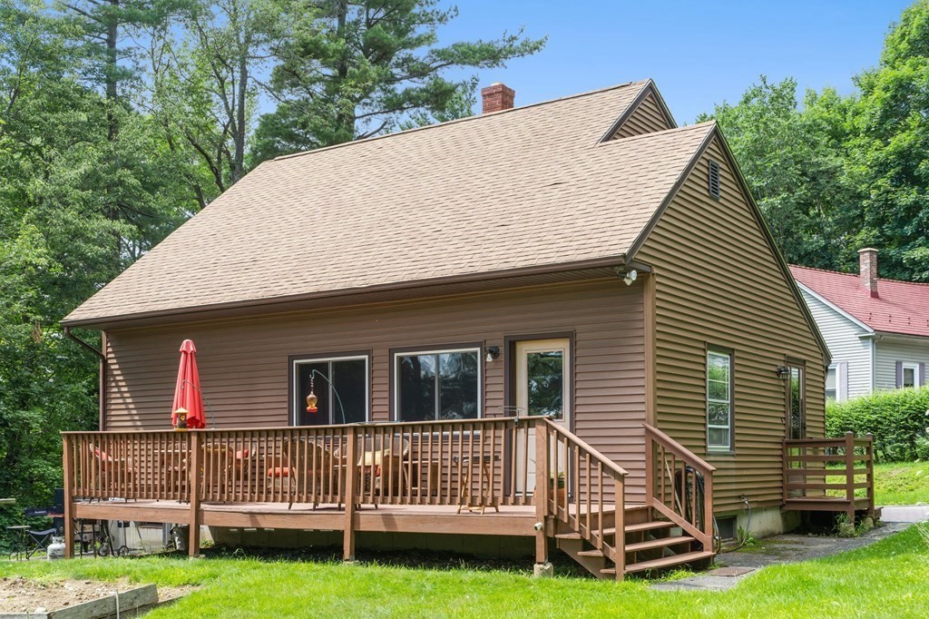 64 Warwick Road Gardner, MA 01440 - Photo 1 of 25 Gallery Image 1
