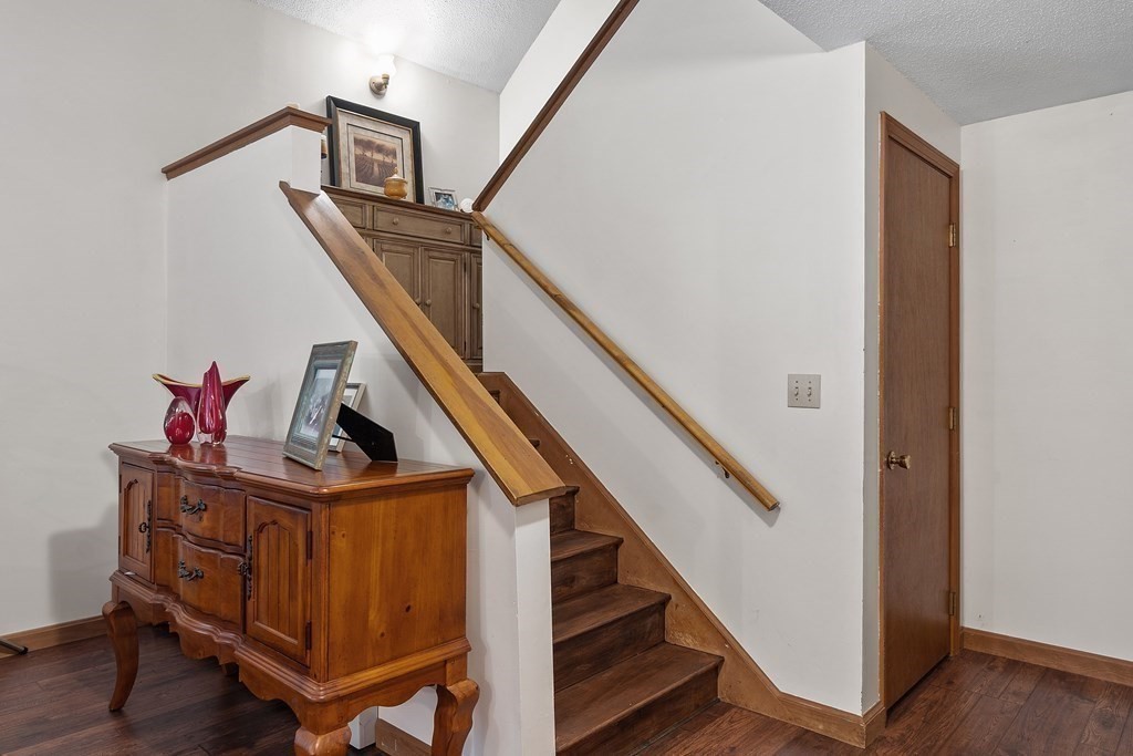 64 Warwick Road Gardner, MA 01440 - Photo 15 of 25 Gallery Image 15