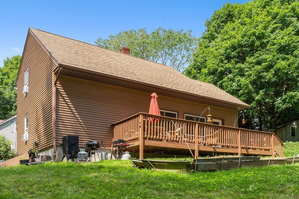 64 Warwick Road Gardner, MA 01440 - Photo 4 of 25 Gallery Image 4