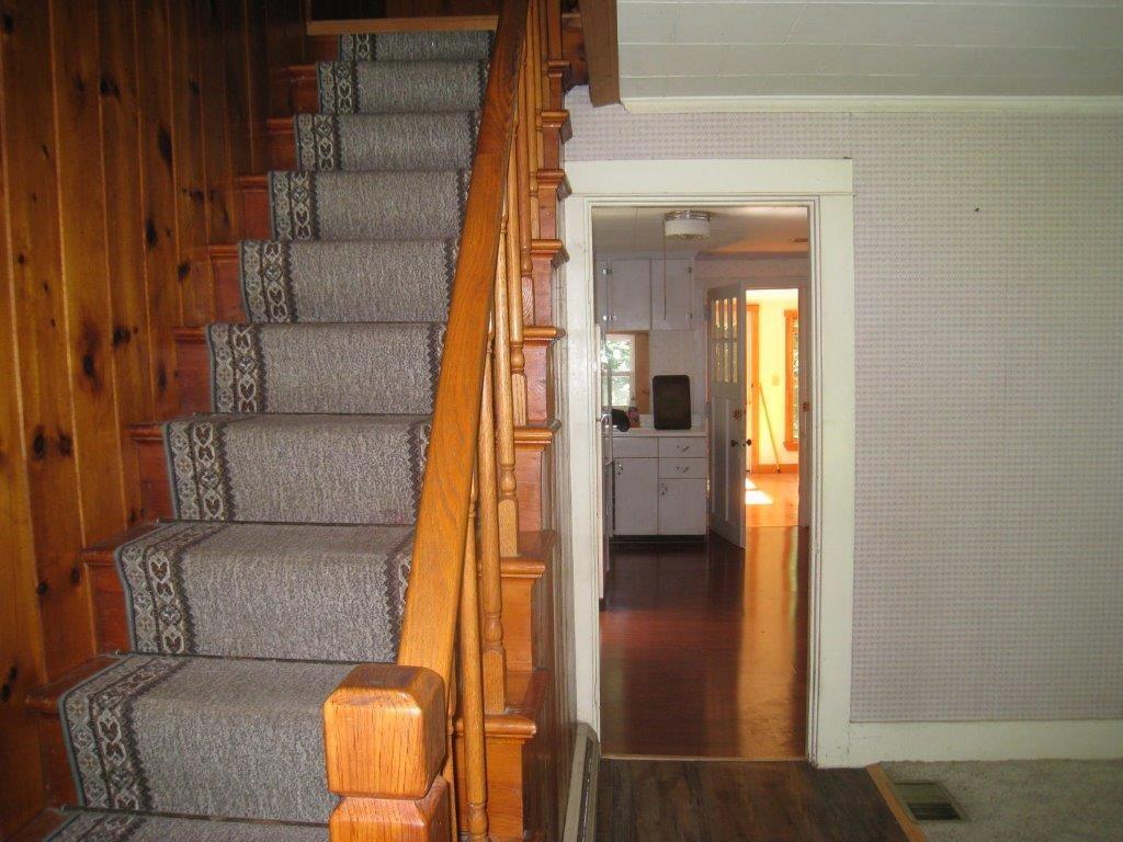 139 Dr Mann Road Augusta, ME 04330 - Photo 13 of 19 Stairway
