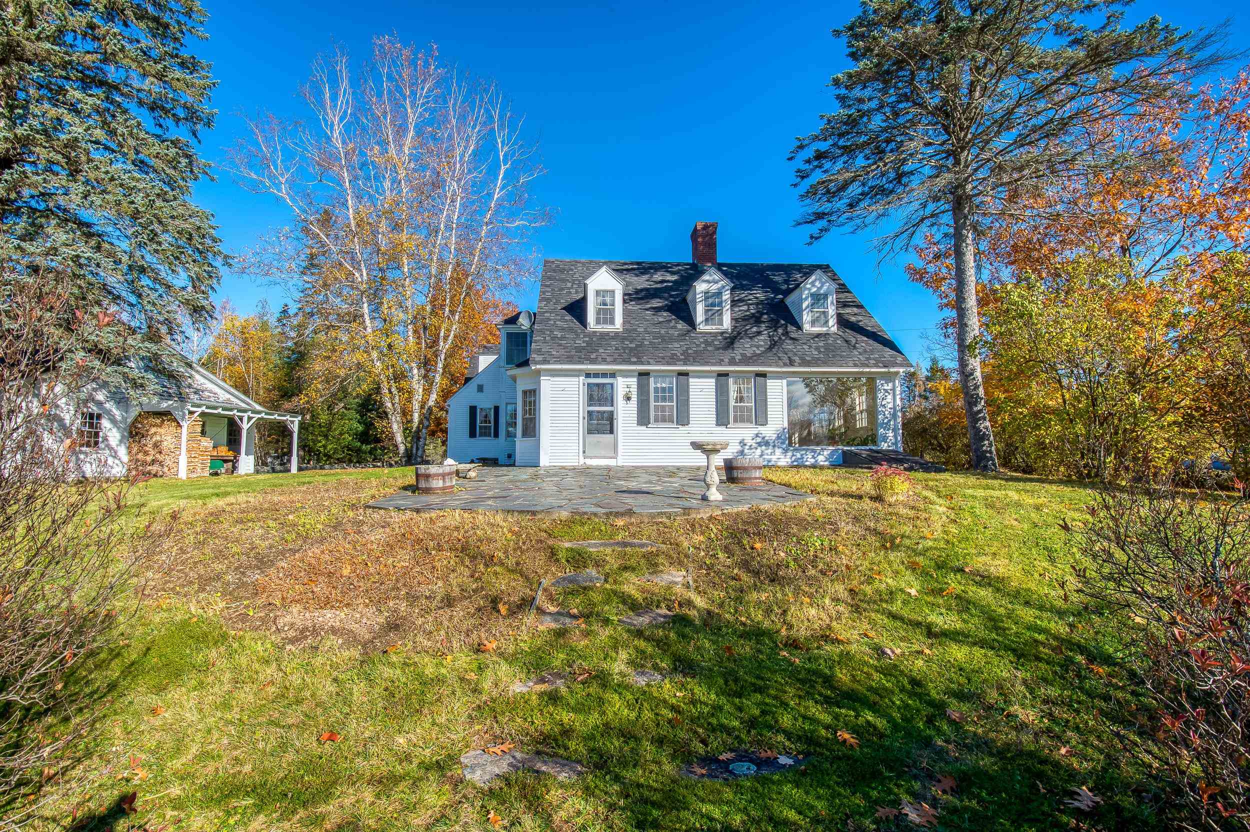 252 Mountain View Road Whitefield, NH 03598 - Photo 1 of 40