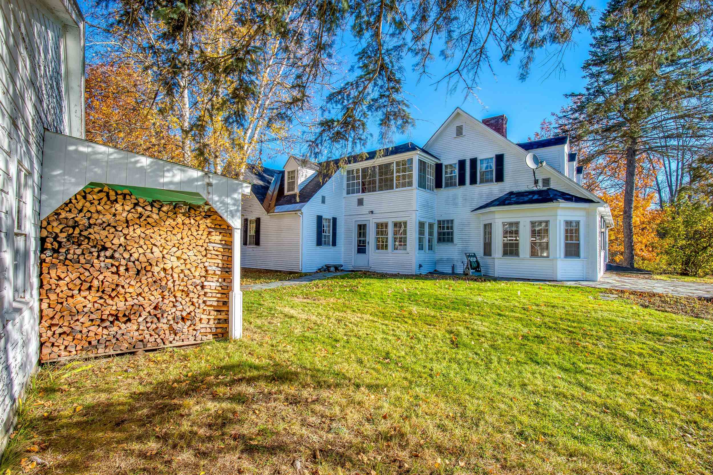 252 Mountain View Road Whitefield, NH 03598 - Photo 4 of 40 Gallery Image 4