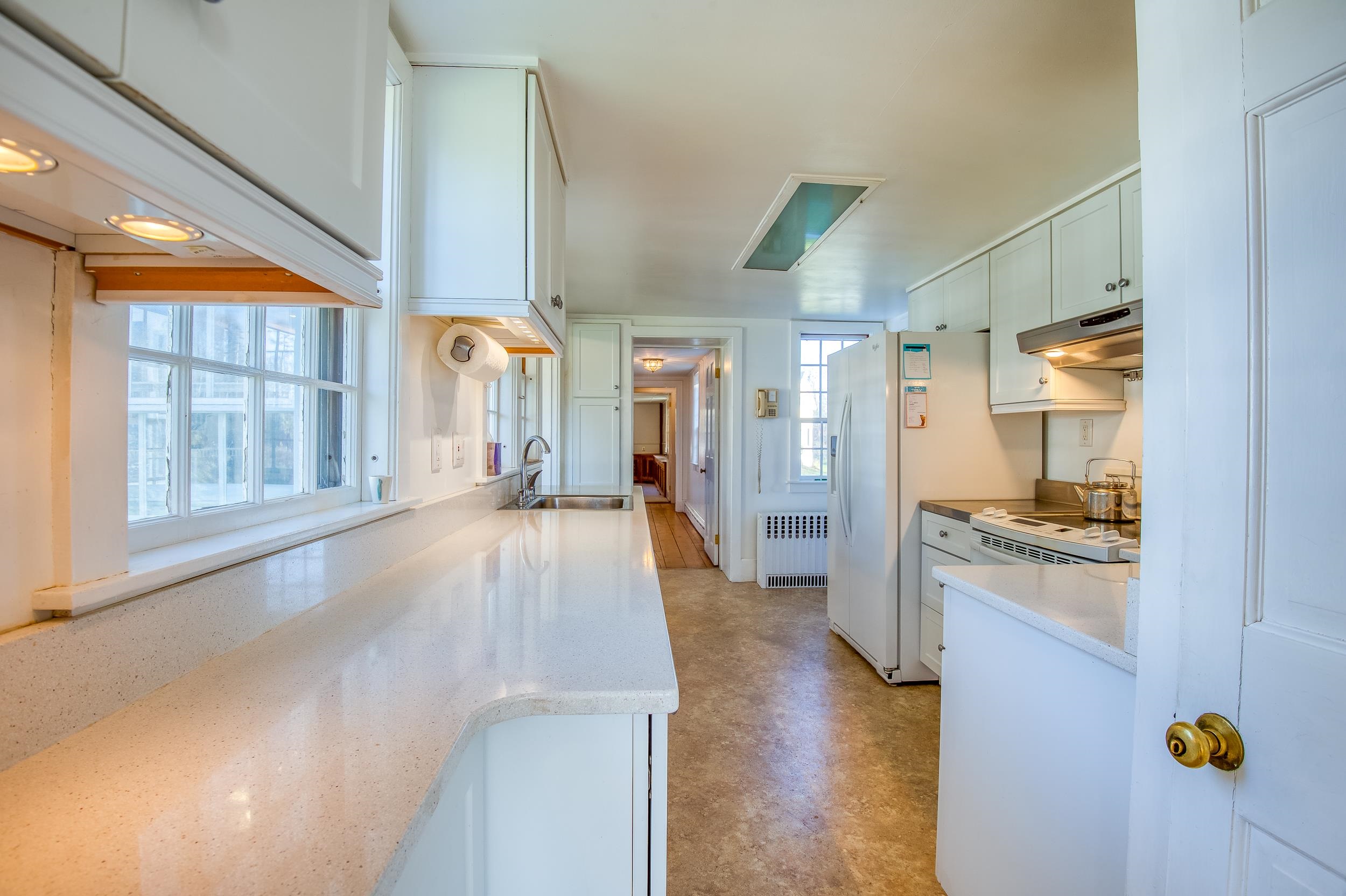 252 Mountain View Road Whitefield, NH 03598 - Photo 6 of 40 Gallery Image 6