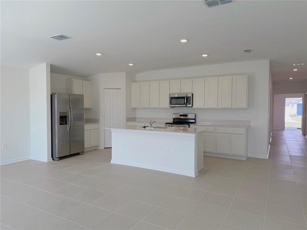 3102 Totem Road Eagle Lake, FL 33839 - Photo 6 of 38
